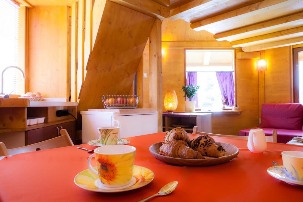 Dalailama Village Antey-Saint-Andre Room photo